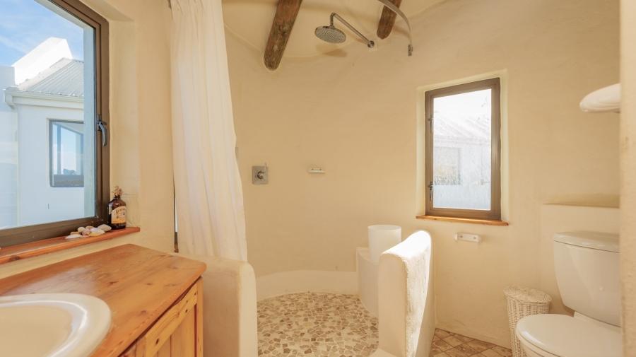 6 Bedroom Property for Sale in Suiderstrand Western Cape